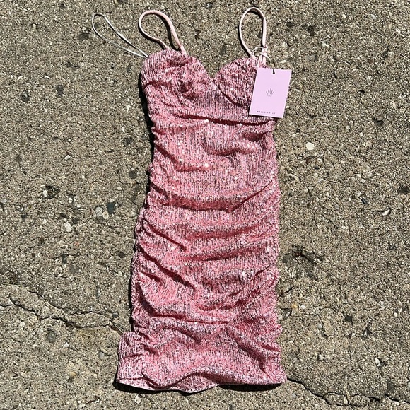 Pink sequin dress - Picture 2 of 5